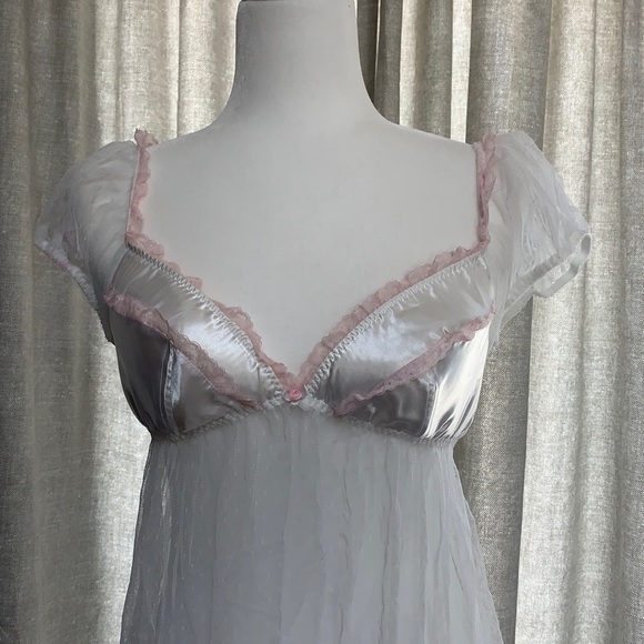 Frederick's of Hollywood Other - Brand New Baby Doll White Chemise with puff sleeves